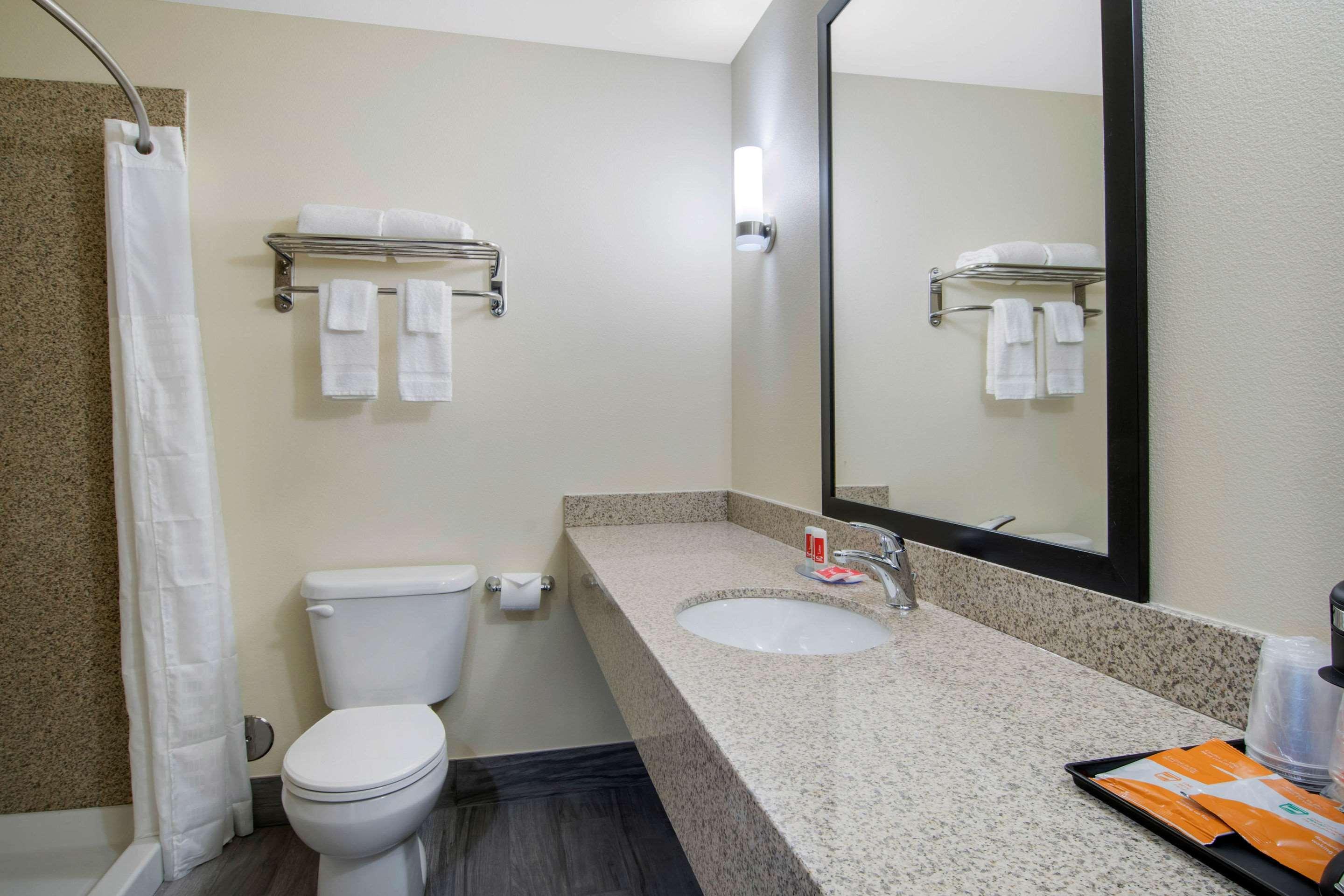 Econo Lodge Inn & Suites Springfield Eksteriør bilde
