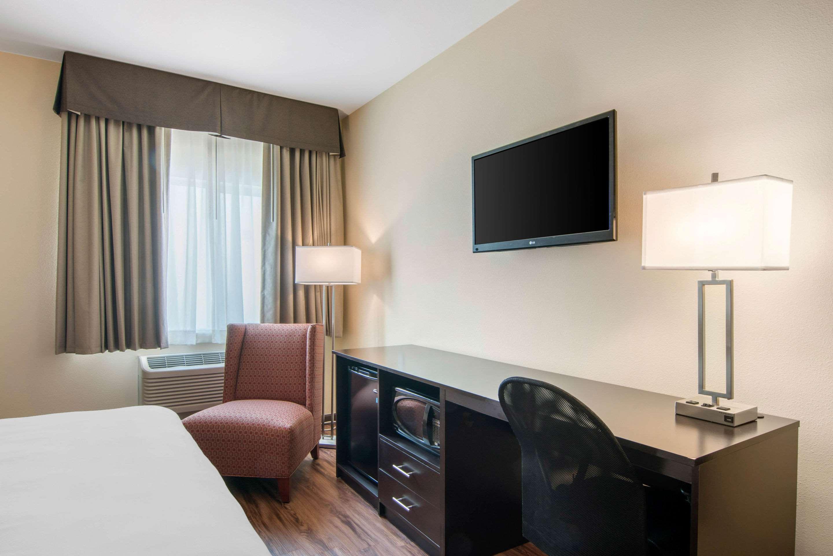 Econo Lodge Inn & Suites Springfield Eksteriør bilde